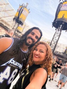 Casal no show de Rock